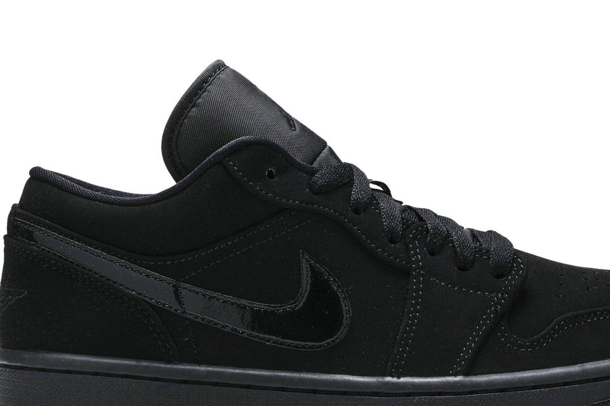 Retro 1 Low Sneakers — Triple Black — 553558-056
