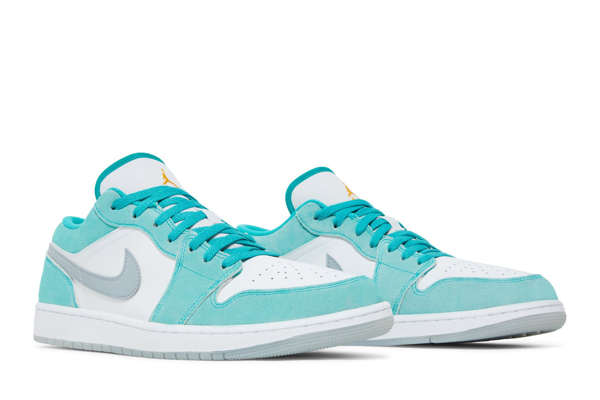 Retro 1 Low Sneakers — New Emerald — DN3705-301