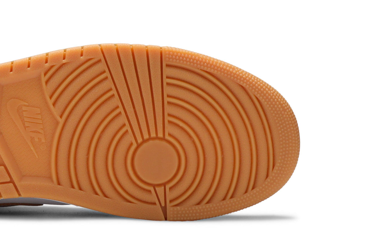 Retro 1 Mid Sneakers — Tan Gum — 554724-271