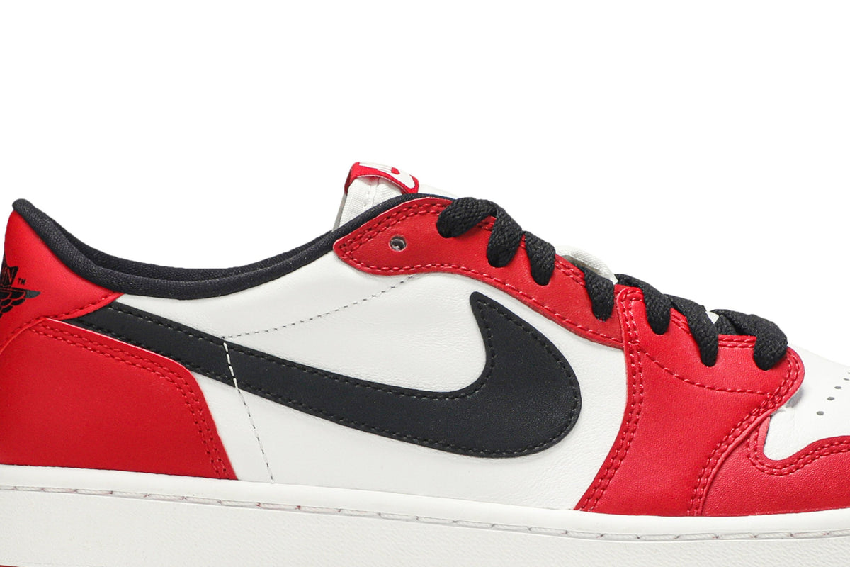 Retro 1 Low OG Sneakers — Chicago — 705329-600