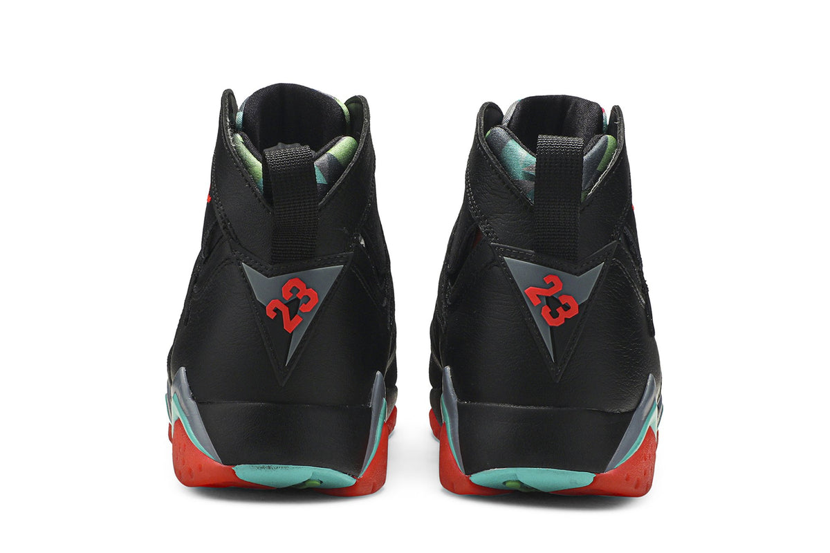 Retro 7 Sneakers — Barcelona Nights — 705350-007