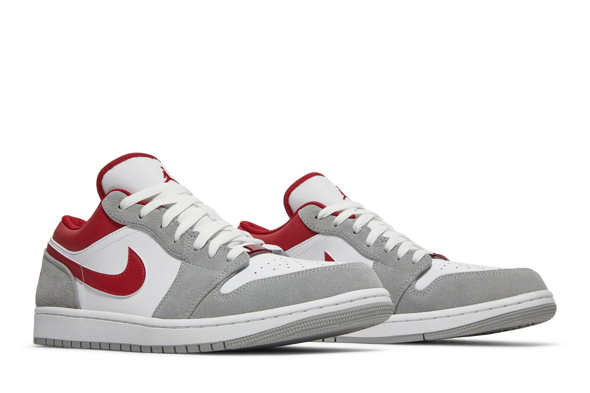 Retro 1 Low SE Sneakers — Light Smoke Grey Gym Red — DC6991-016