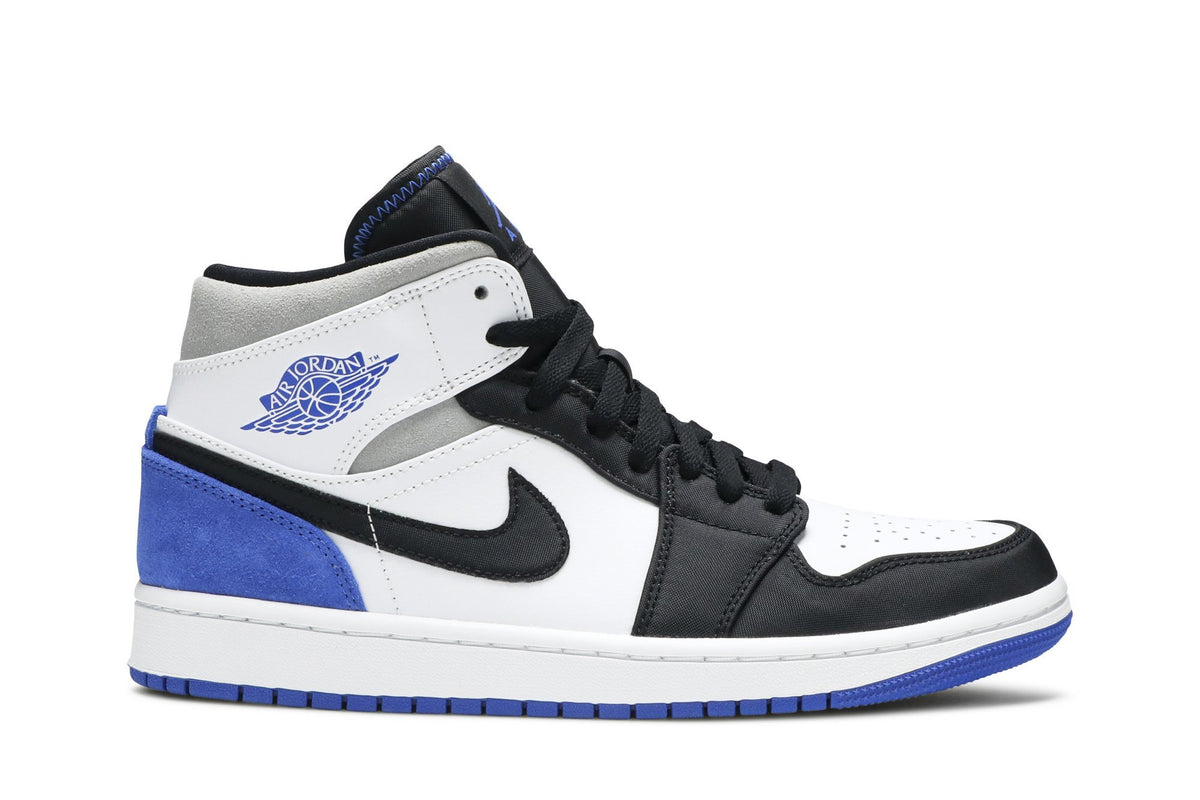 Retro 1 Mid SE Sneakers — Royal Black Toe — 852542-102