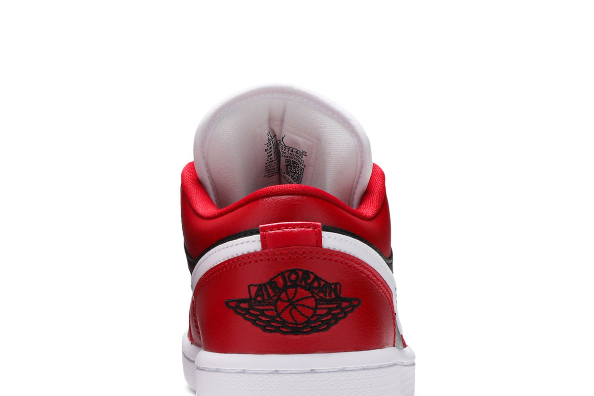 Retro 1 Low Sneakers — Chicago Flip — DC0774-603