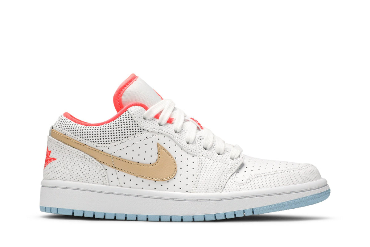 Retro 1 Low SE Sneakers — White Sesame — DC9509-100