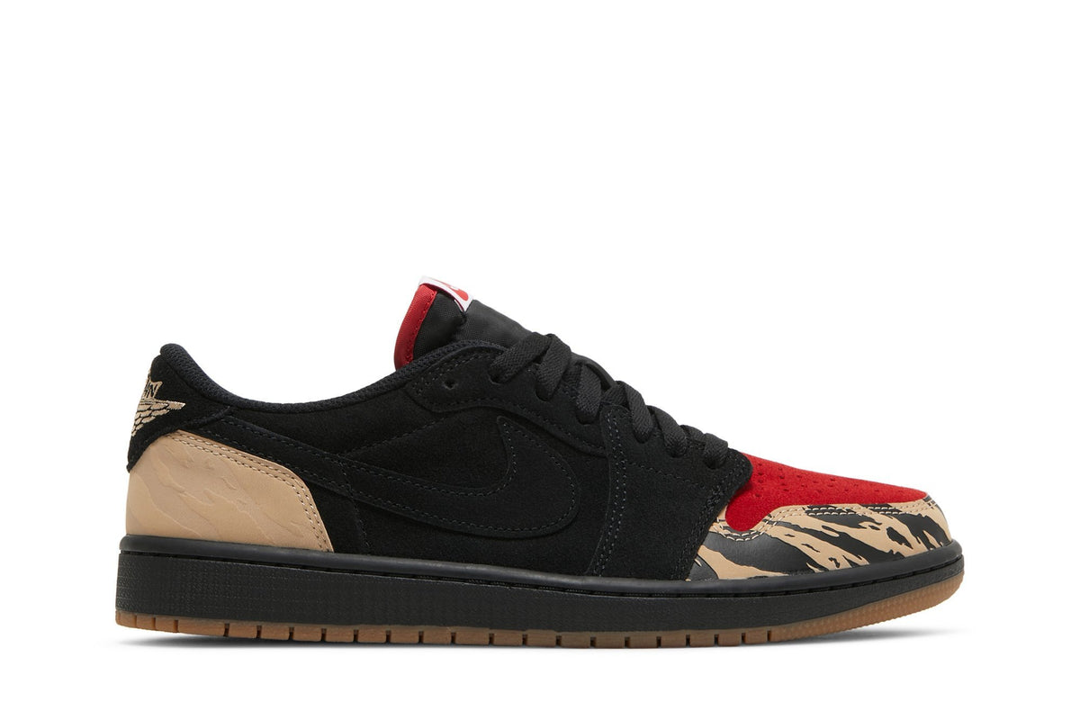 SoleFly Collaboration — Retro 1 Low OG SP Sneakers — Everglades — DN3400-001