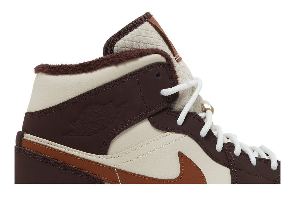 Retro 1 Mid SE Sneakers — Cream Dark Chocolate — DO6699-200