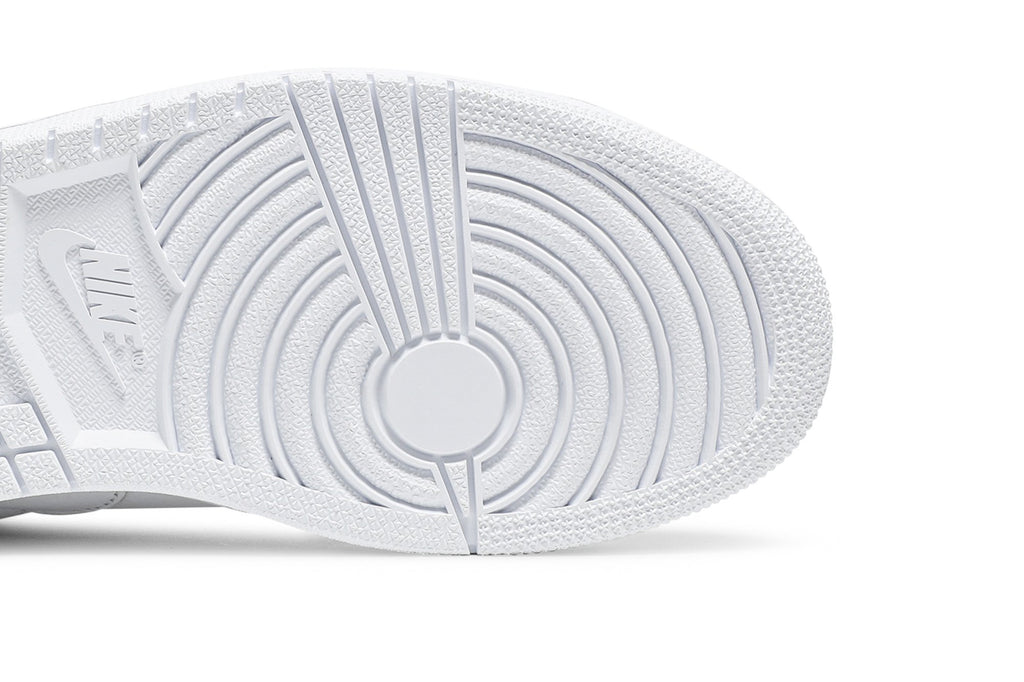 Retro 1 Centre Court Sneakers — White on White — DJ2756-100