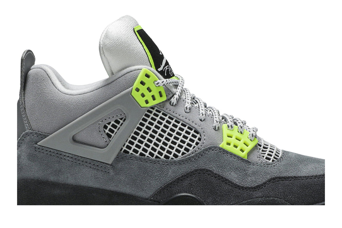 Retro 4 SE Sneakers — Neon 95 — CT5342-007