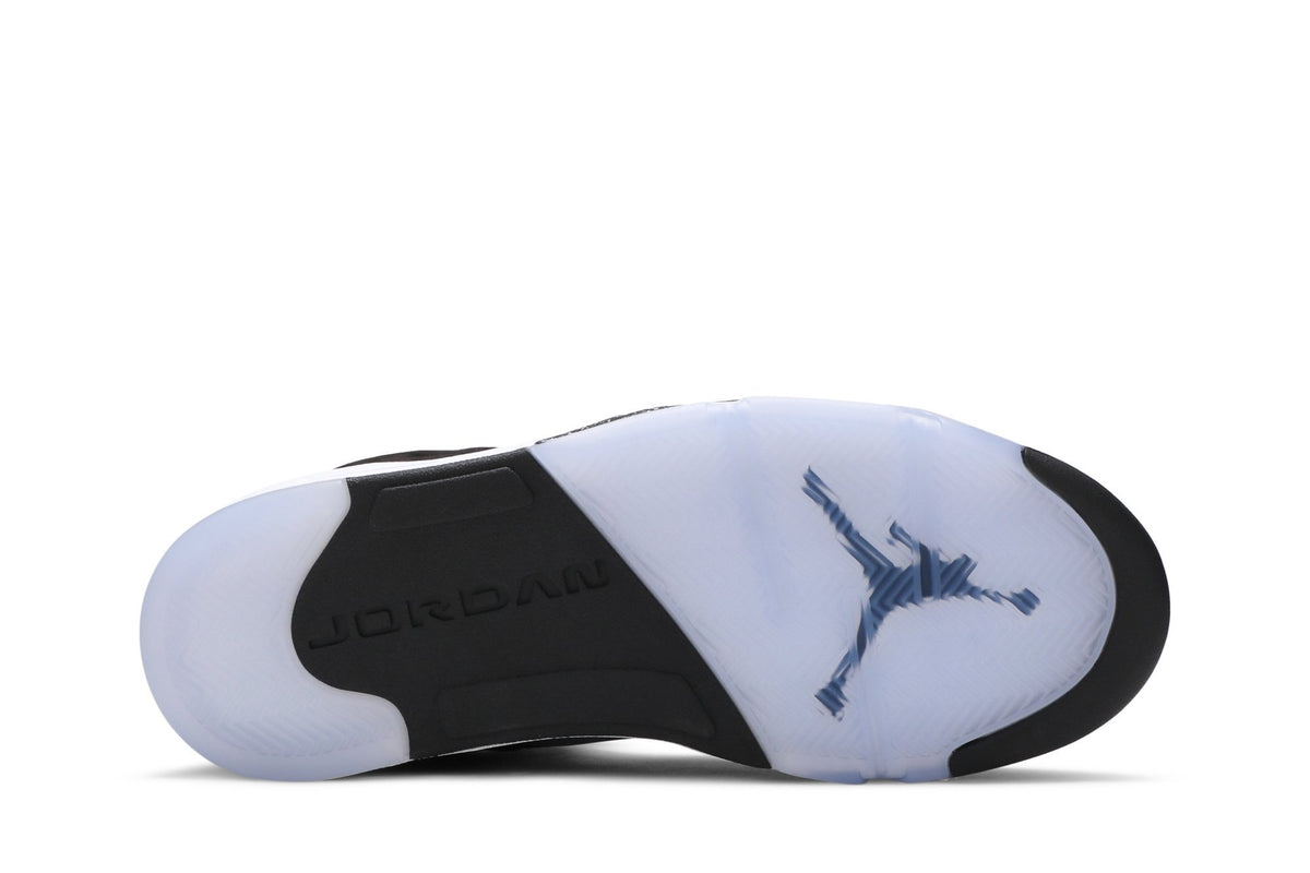 Retro 5 Sneakers — Oreo — CT4838-011