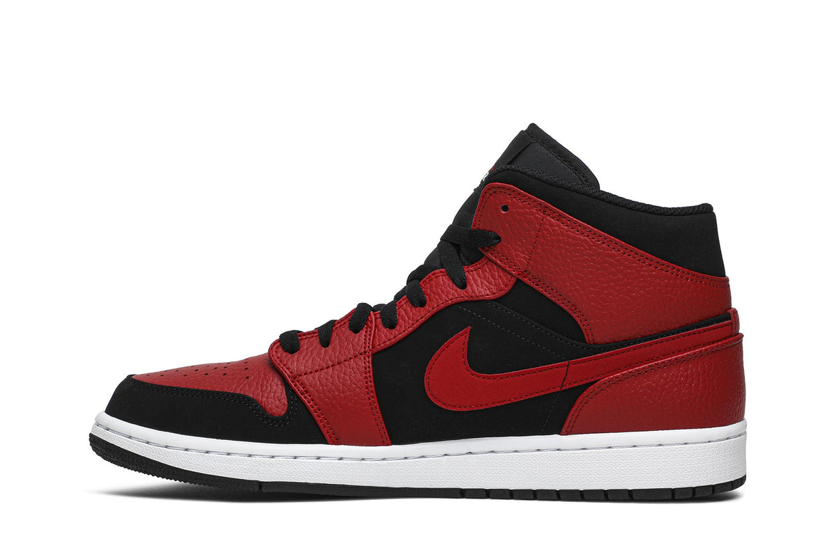 Retro 1 Mid Sneakers — Bred — 554724-054