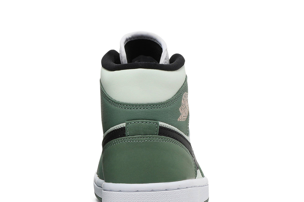 Retro 1 Mid SE Sneakers — Dutch Green — CZ0774-300