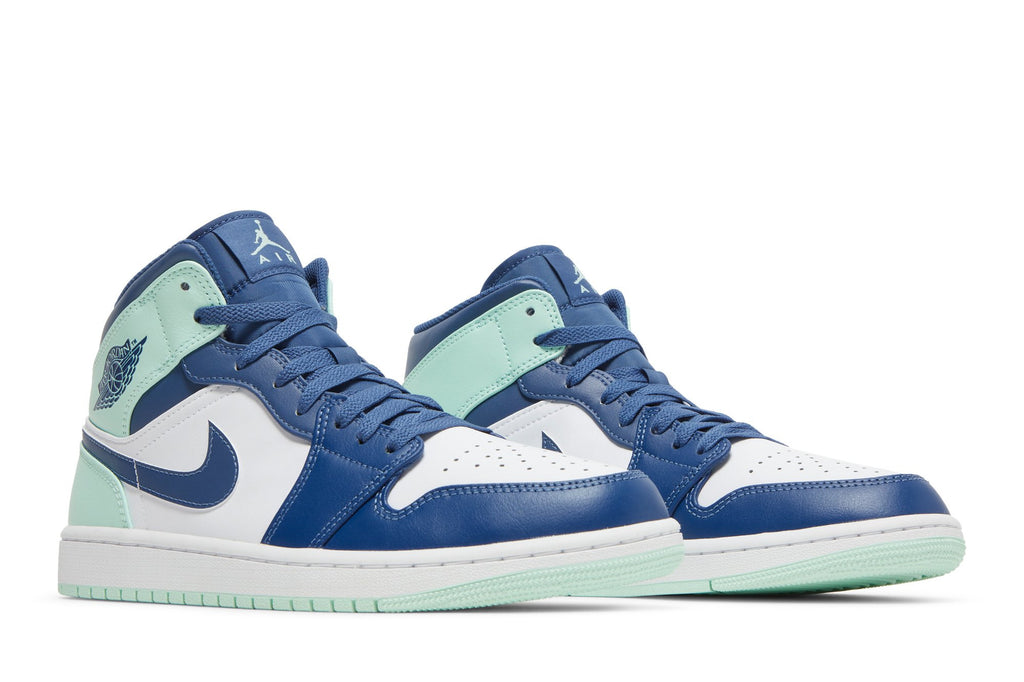 Retro 1 Mid Sneakers — Blue Mint — 554724-413