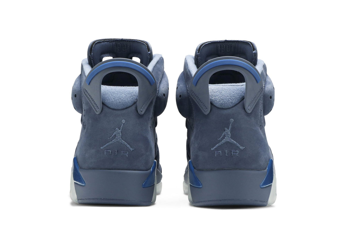 Retro 6 Sneakers — Diffused Blue — 384664-400