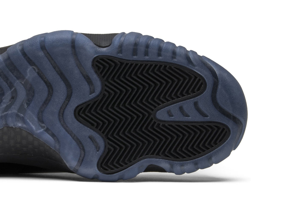 Retro 11 Sneakers — Cap and Gown — 378037-005
