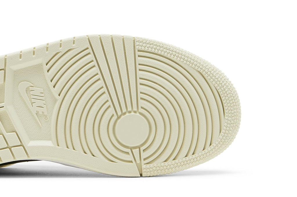 Retro 1 Low Sneakers — Coconut Milk — DC0774-121