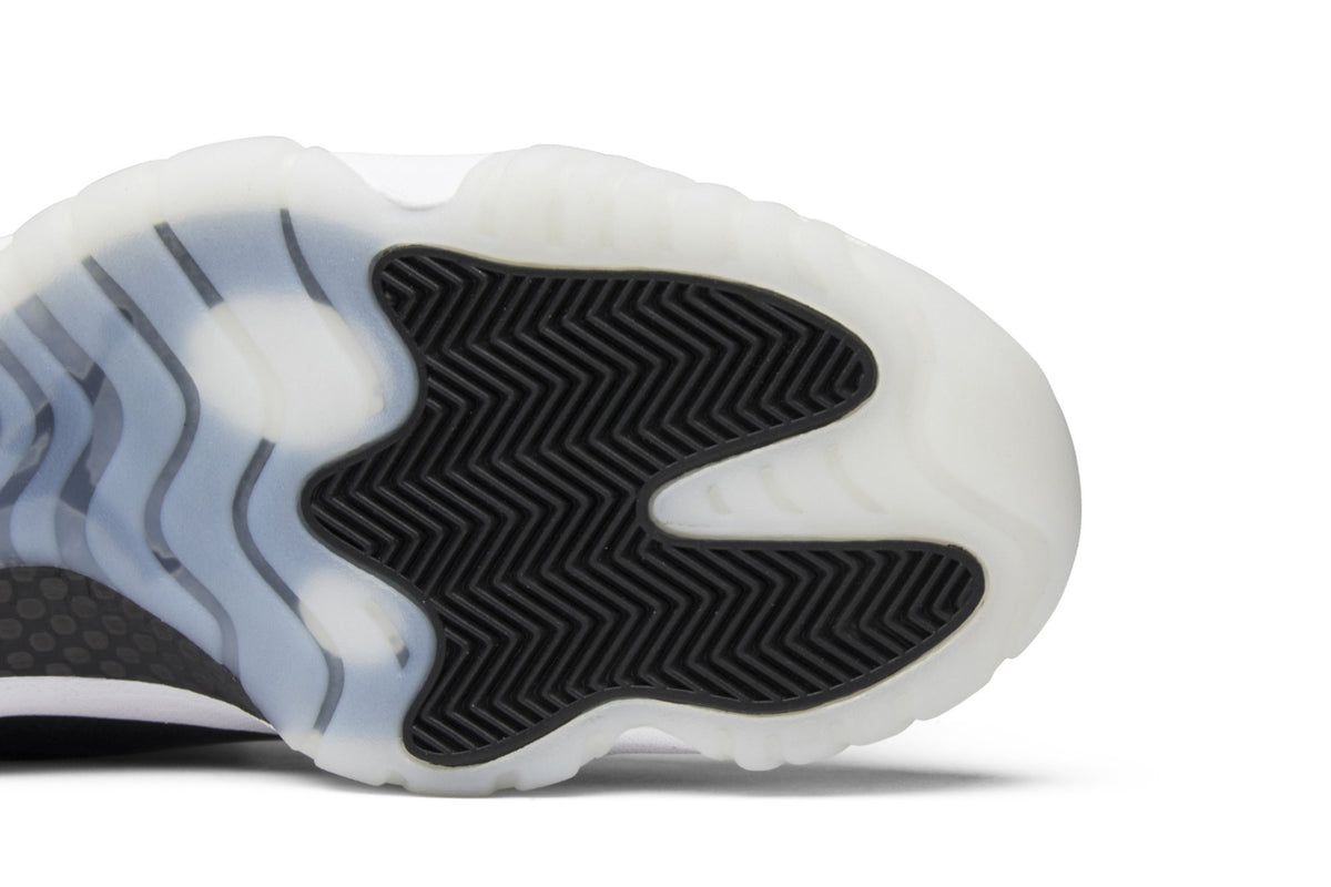 Retro 11 Low Sneakers — Barons — 528895-010