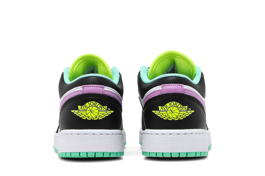 Retro 1 Low GS Sneakers — White Violet Shock — 553560-151