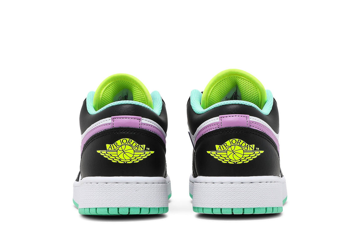 Retro 1 Low GS Sneakers — White Violet Shock — 553560-151