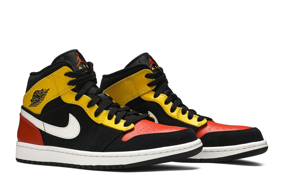 Retro 1 Mid SE Sneakers — Amarillo — 852542-087