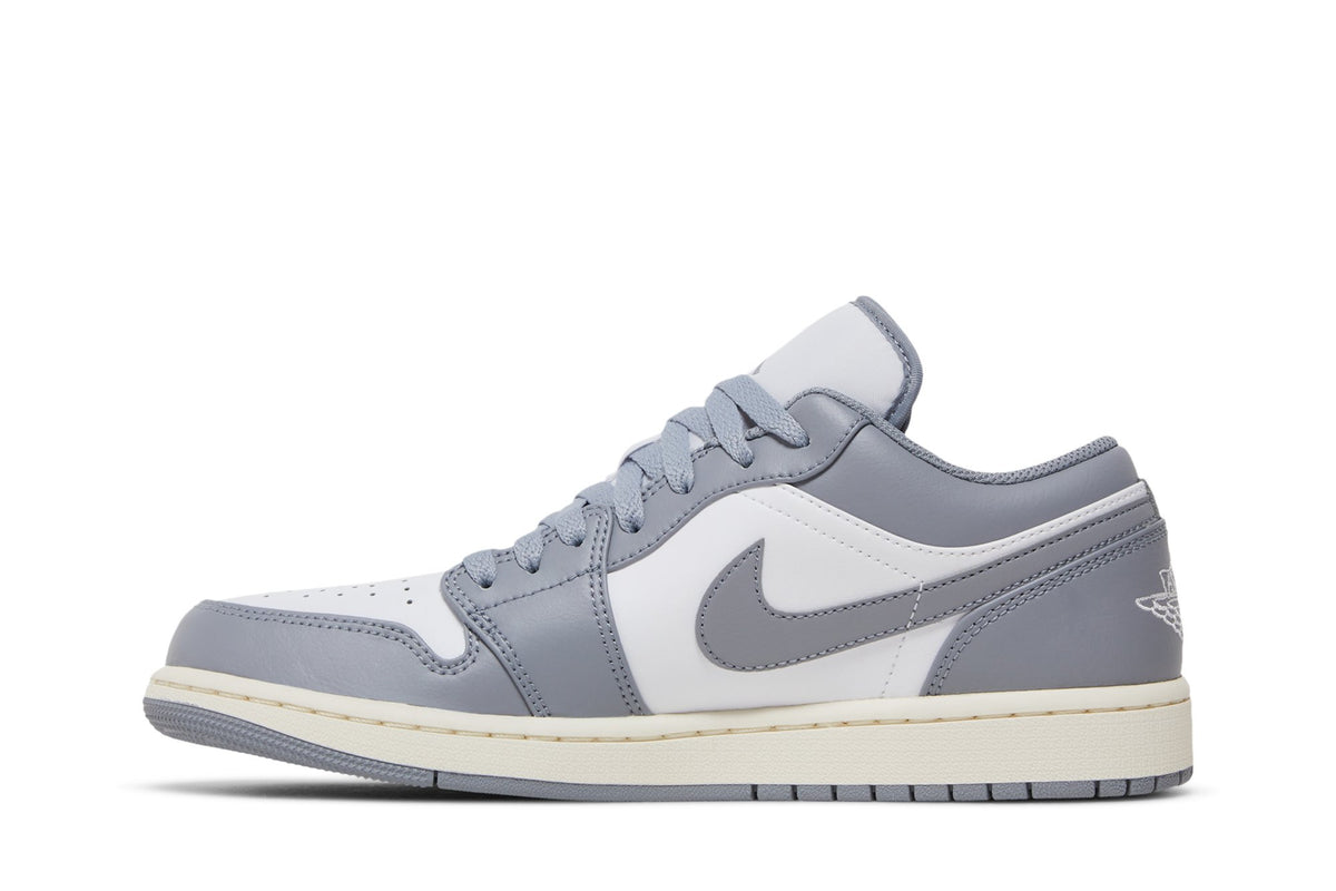Retro 1 Low Sneakers — Vintage Grey — 553558-053