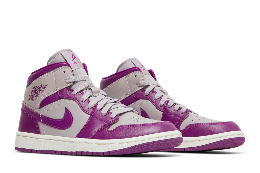 Retro 1 Mid Sneakers — Magenta — BQ6472-501
