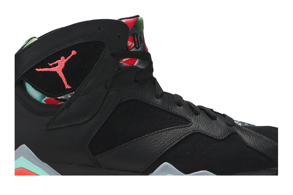 Retro 7 Sneakers — Barcelona Nights — 705350-007