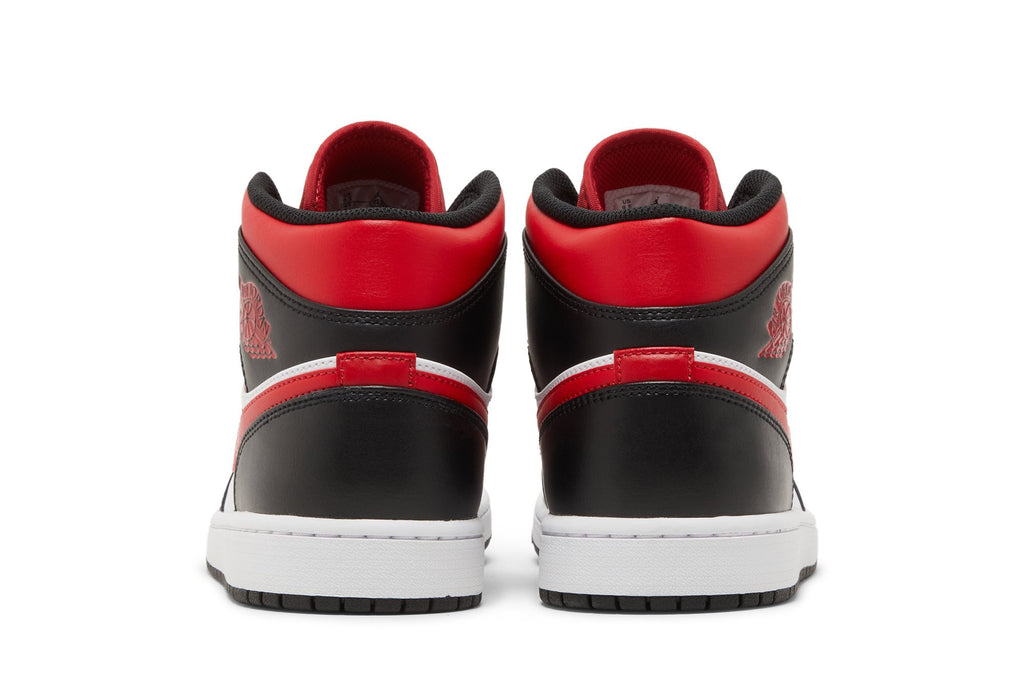 Retro 1 Mid Sneakers — Bred Toe — 554724-079