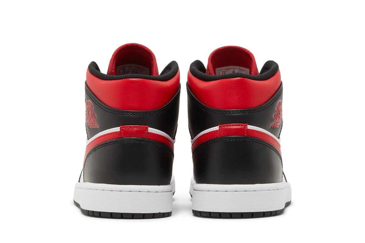 Retro 1 Mid Sneakers — Bred Toe — 554724-079