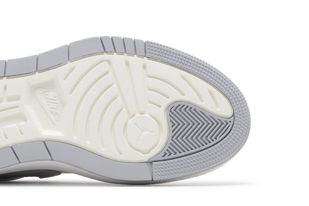Retro 1 Elevate Low Sneakers — Wolf Grey — DH7004-100