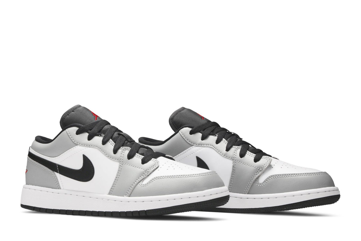 Retro 1 Low GS Sneakers — Light Smoke Grey — 553560-030
