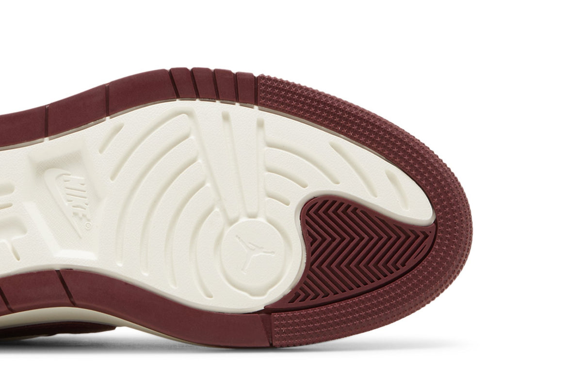 Retro 1 Elevate Low Sneakers — Dark Beetroot — DH7004-161