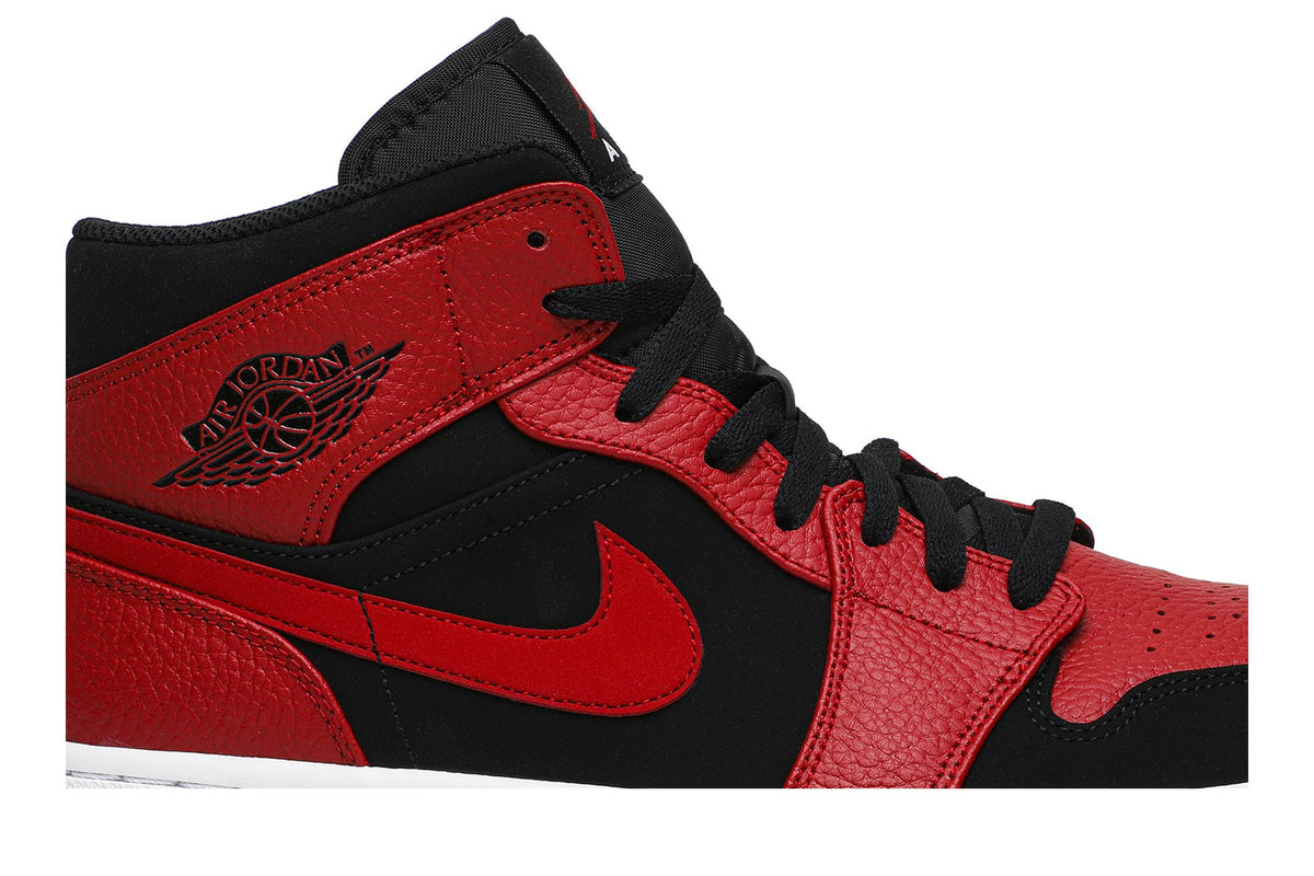 Retro 1 Mid Sneakers — Bred — 554724-054