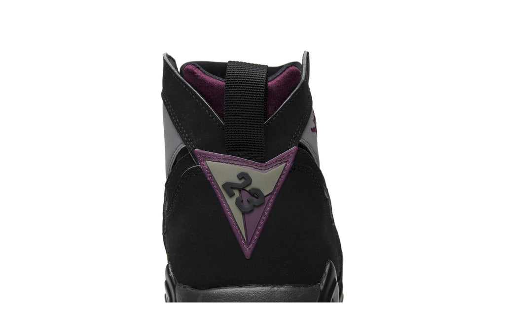 Retro 7 Sneakers — Bordeaux — 304775-034