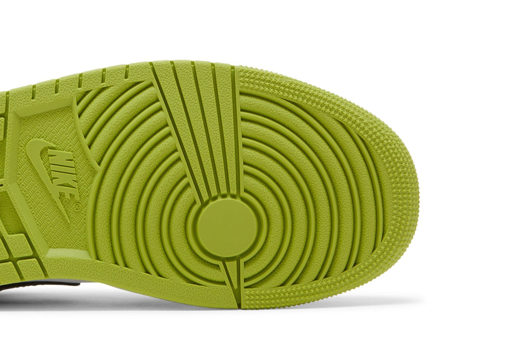 Retro 1 Low SE Sneakers — Vivid Green Snakeskin — DX4446-301