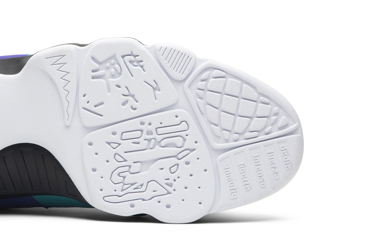 Retro 9 Sneakers — Dream It, Do It — 302370-065