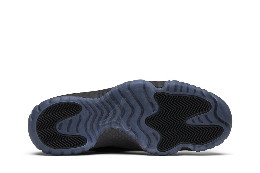 Retro 11 Sneakers — Cap and Gown — 378037-005