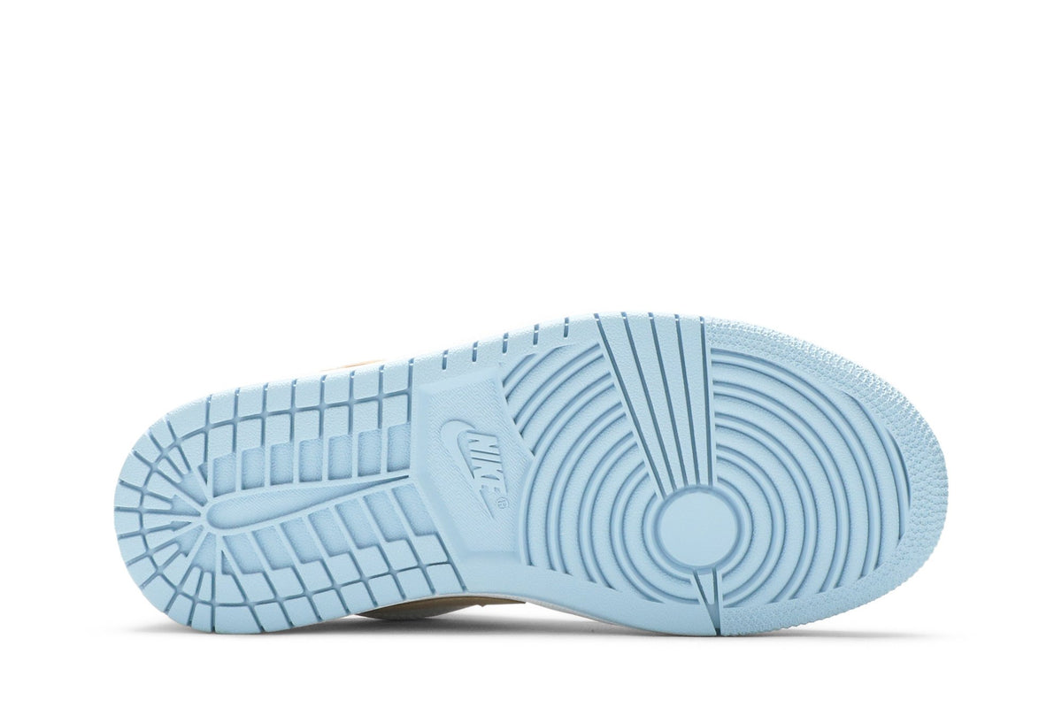 Retro 1 Low SE Sneakers — White Sesame — DC9509-100