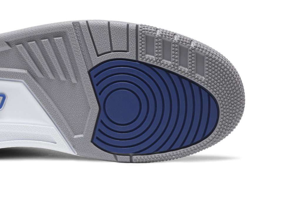 Retro 3 Sneakers — Varsity Royal — CT8532-400