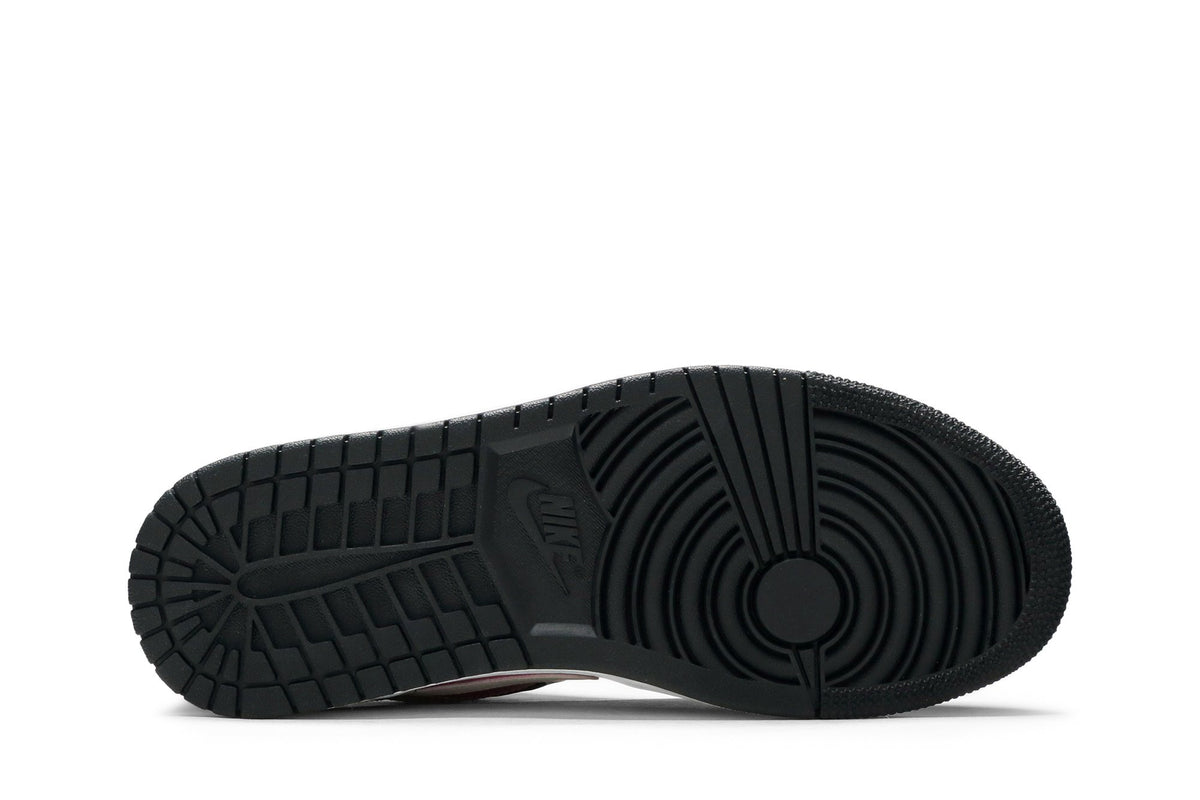 Retro 1 Low Sneakers — Spray Paint — CW5564-001