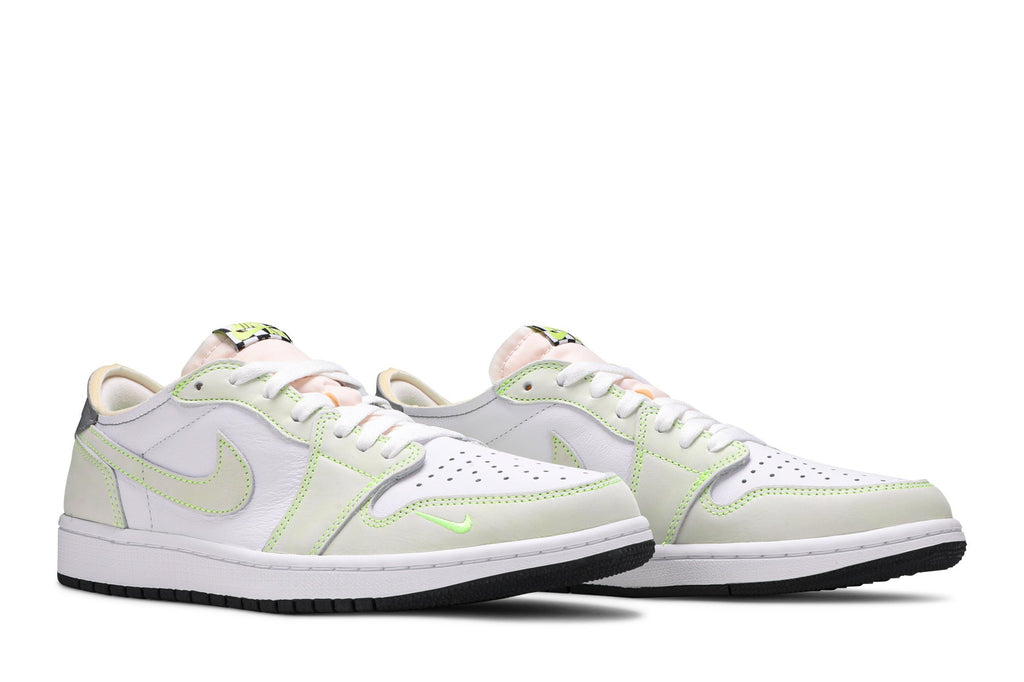 Retro 1 Low OG Sneakers — Ghost Green — DM7837-103