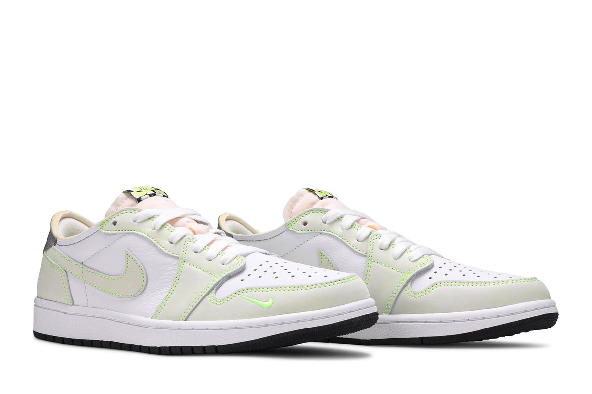 Retro 1 Low OG Sneakers — Ghost Green — DM7837-103