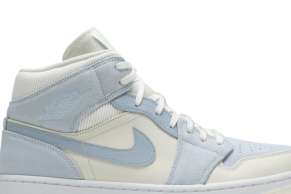 Retro 1 Mid SE Sneakers — Sail Light Blue — DA4666-100
