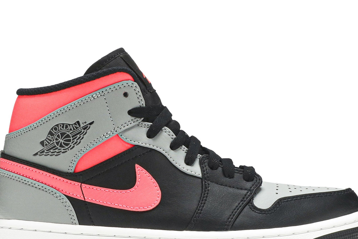 Retro 1 Mid Sneakers — Pink Shadow — 554724-059