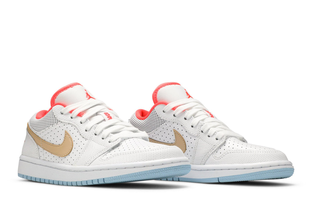 Retro 1 Low SE Sneakers — White Sesame — DC9509-100