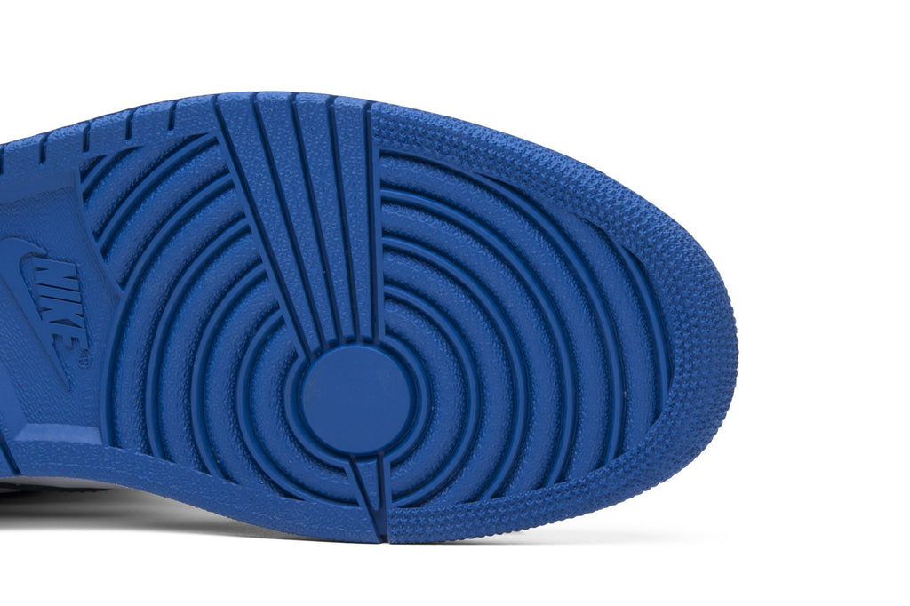 Fragment Design Collaboration — Retro 1 High OG Sneakers — Classic Colorway — 716371-040