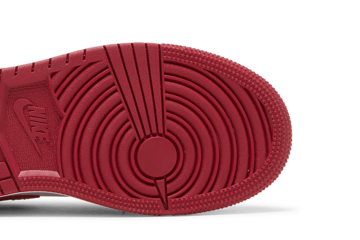 Retro 1 Low GS Sneakers — Cardinal Red — 553560-607