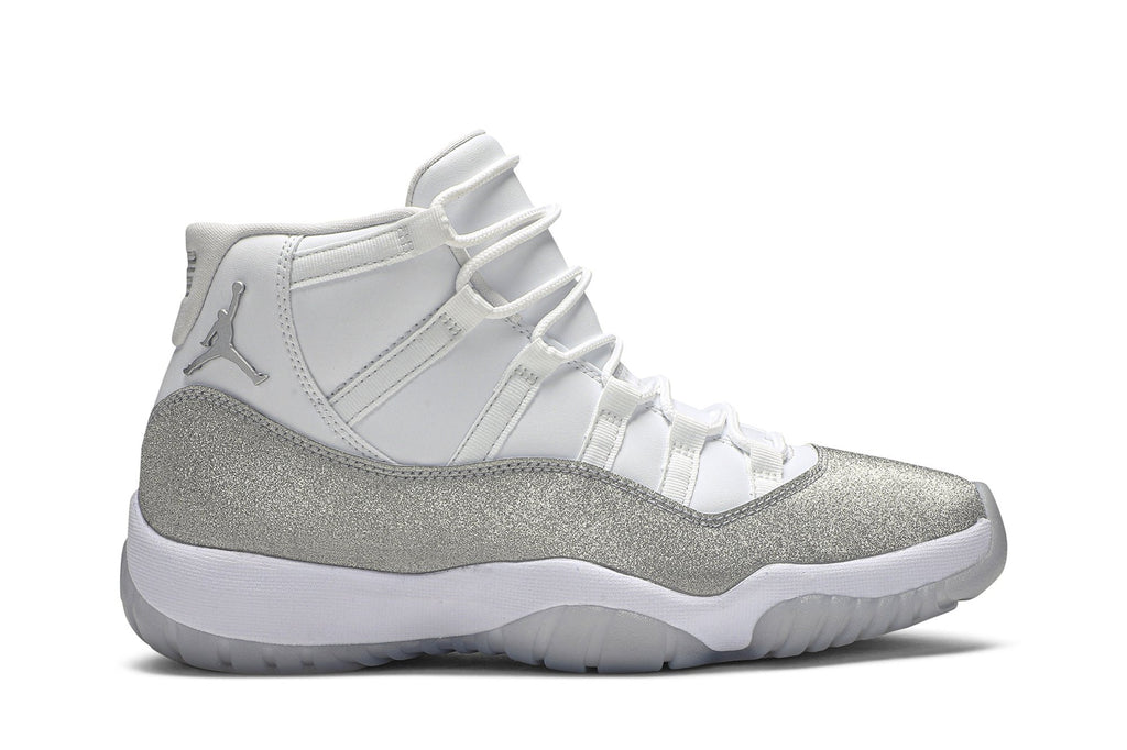 Retro 11 Sneakers — Vast Grey — AR0715-100