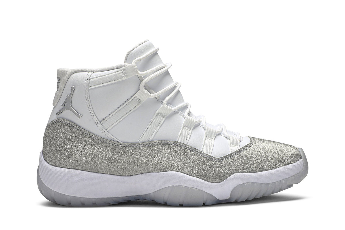 Retro 11 Sneakers — Vast Grey — AR0715-100