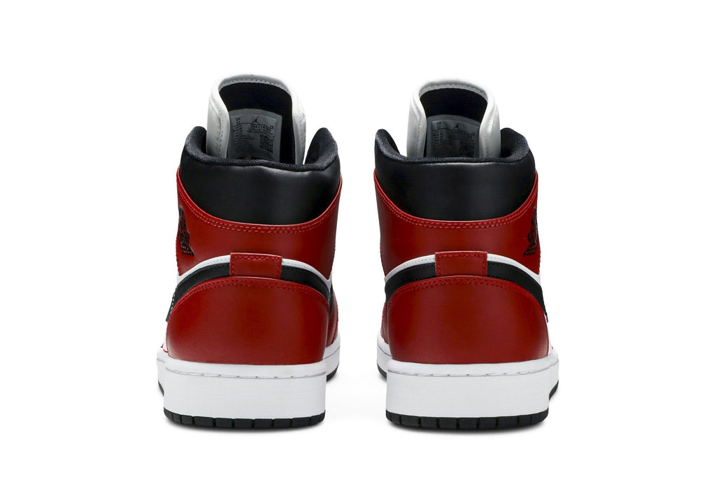 Retro 1 Mid Sneakers — Chicago Black Toe — 554724-069
